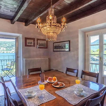 アパート Casa Battello コモ