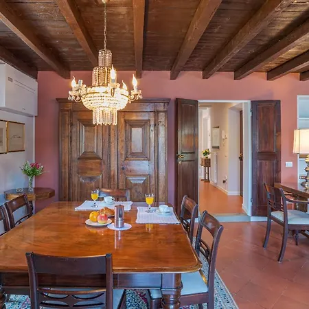 Casa Battello アパート コモ